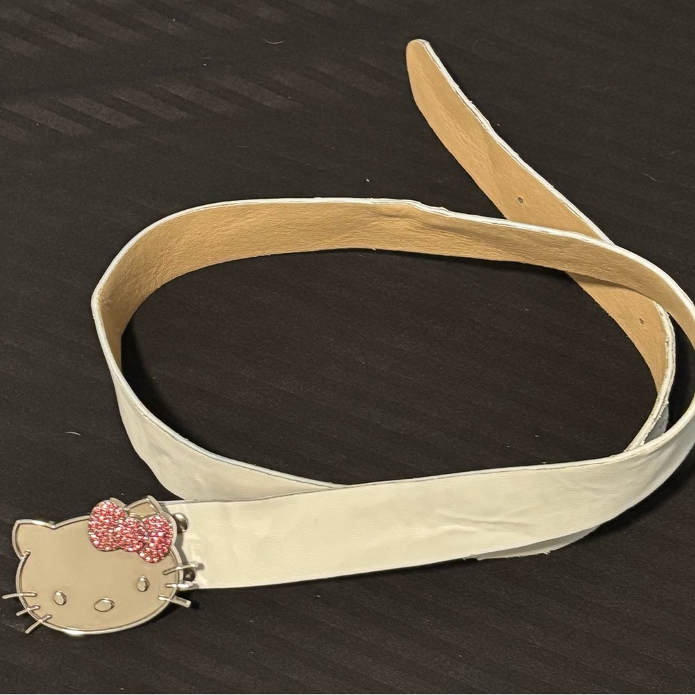 Hello Kitty White Belt with Pink Bow